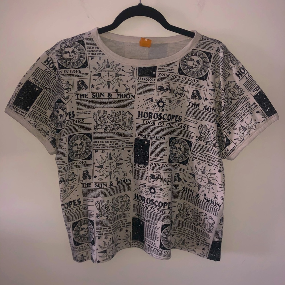 Vibe N’ zodiac crop logo tee NWT
